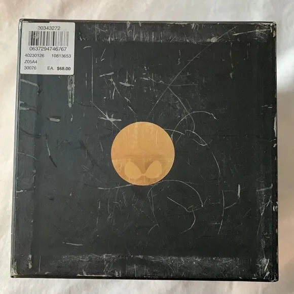 Victoria’s Secret Invisible Uplift Adhesive Cups Reusable - Picture 4 of 8